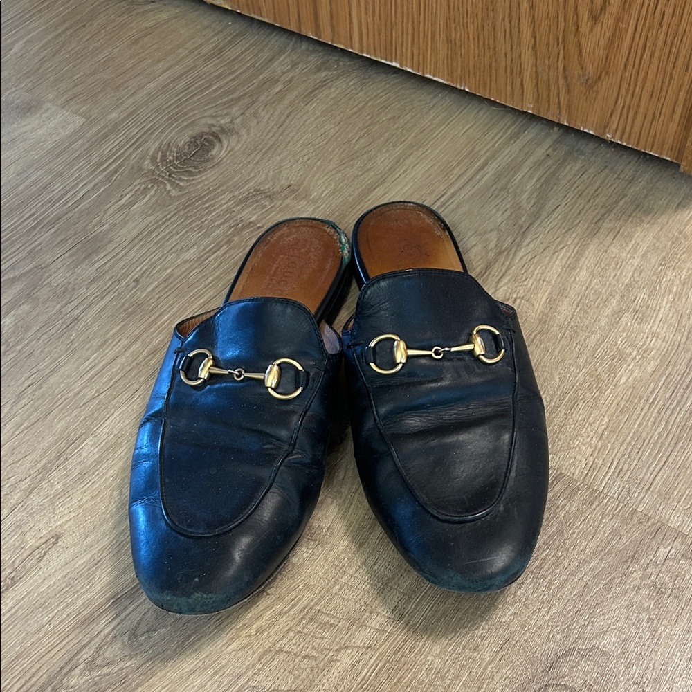 Gucci Black Leather Horsebit Mules with Gold Hardware - Picture 1 of 5